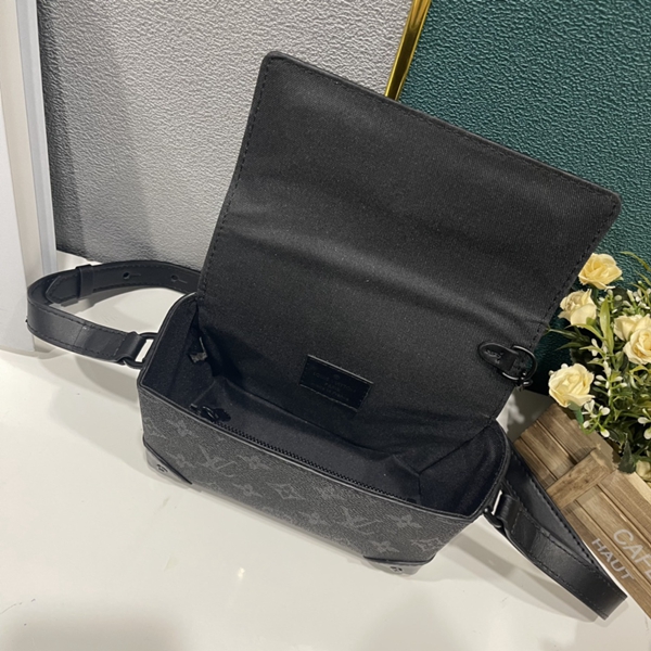 ルイヴィトンバッグ着用イメージ